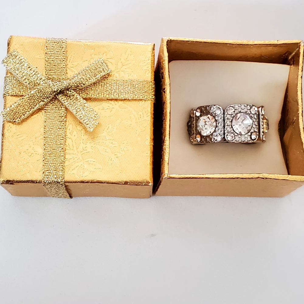 Elegant Silver & Crystal Wide Stretch Ring Sz 4.5 - 6.75
